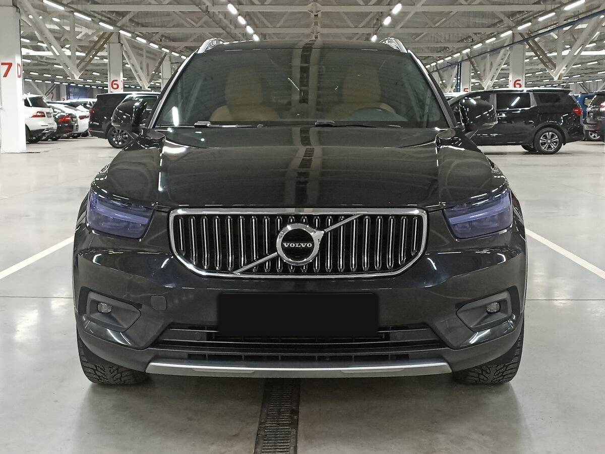 Купить Volvo XC40 с пробегом. Фото: #1