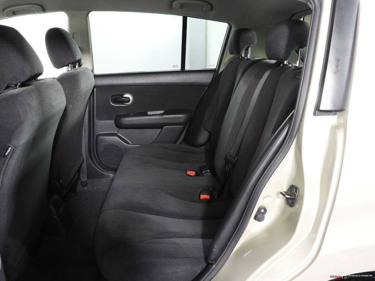 Купить Nissan Tiida с пробегом. Фото: #8