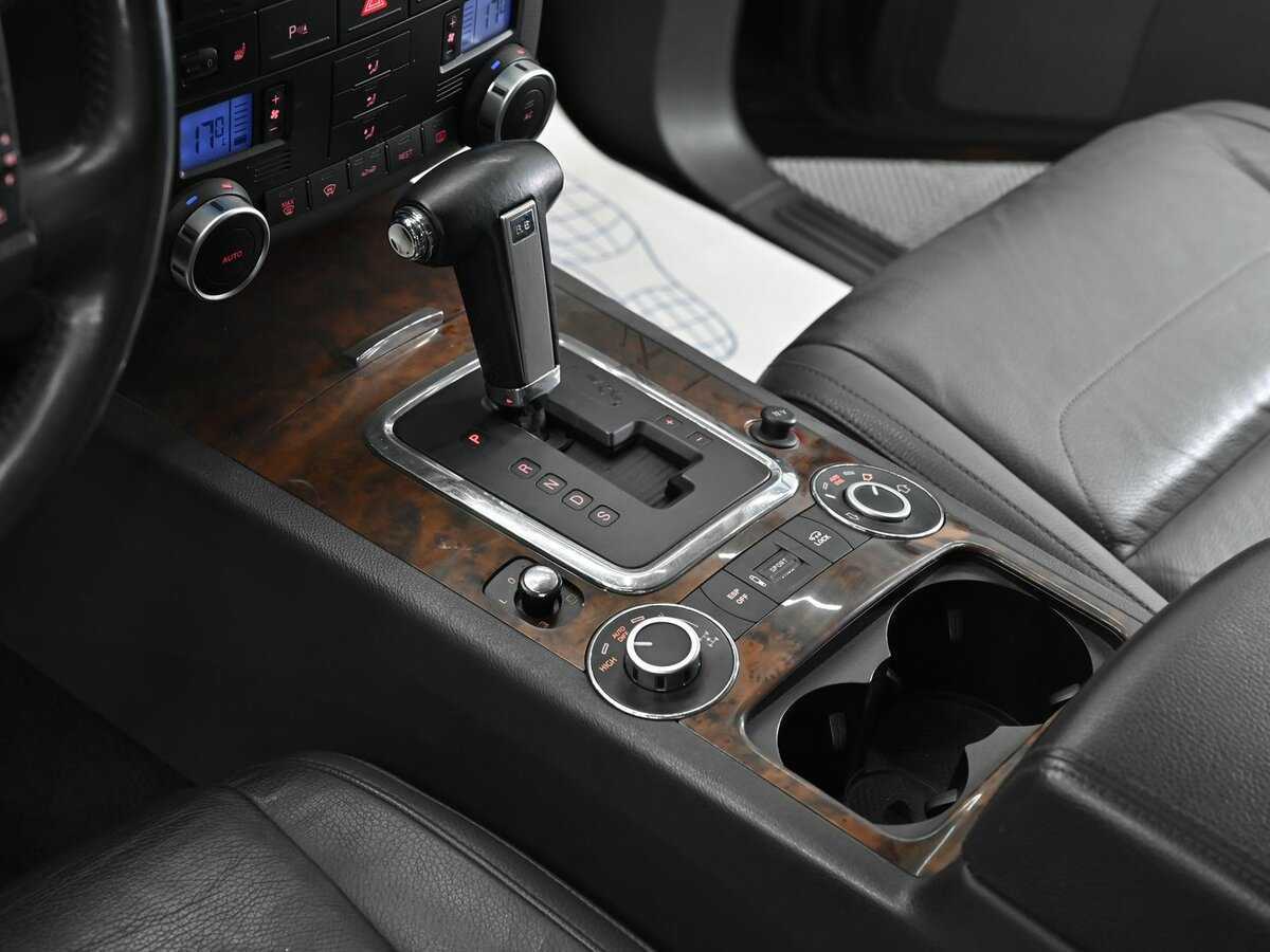 Купить Volkswagen Touareg с пробегом. Фото: #8