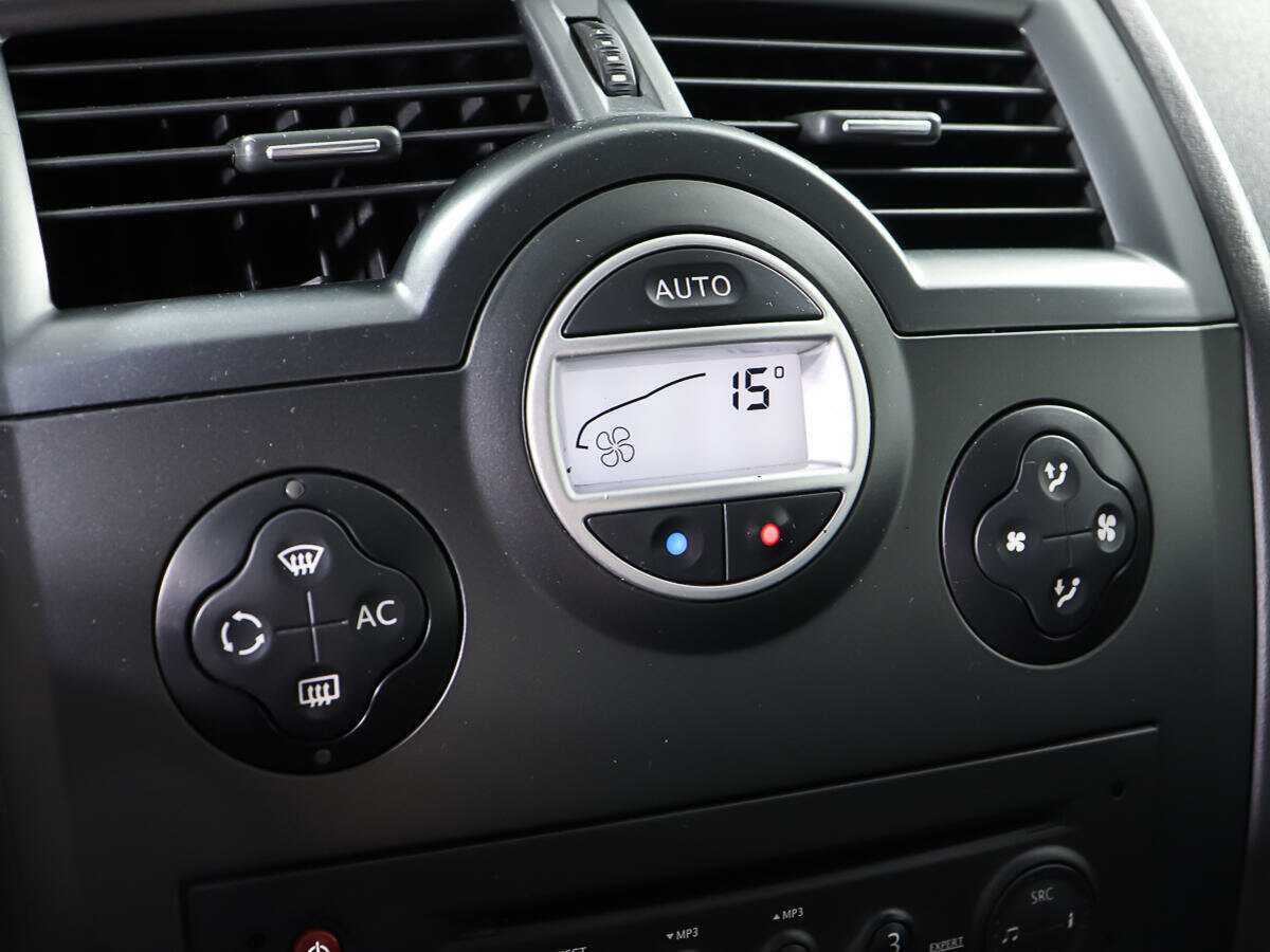 Купить Renault Megane с пробегом. Фото: #15