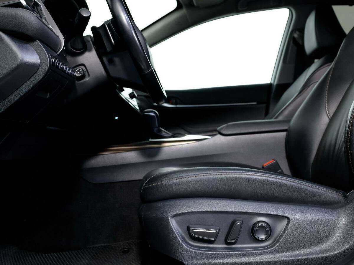 Купить Toyota Camry с пробегом. Фото: #10