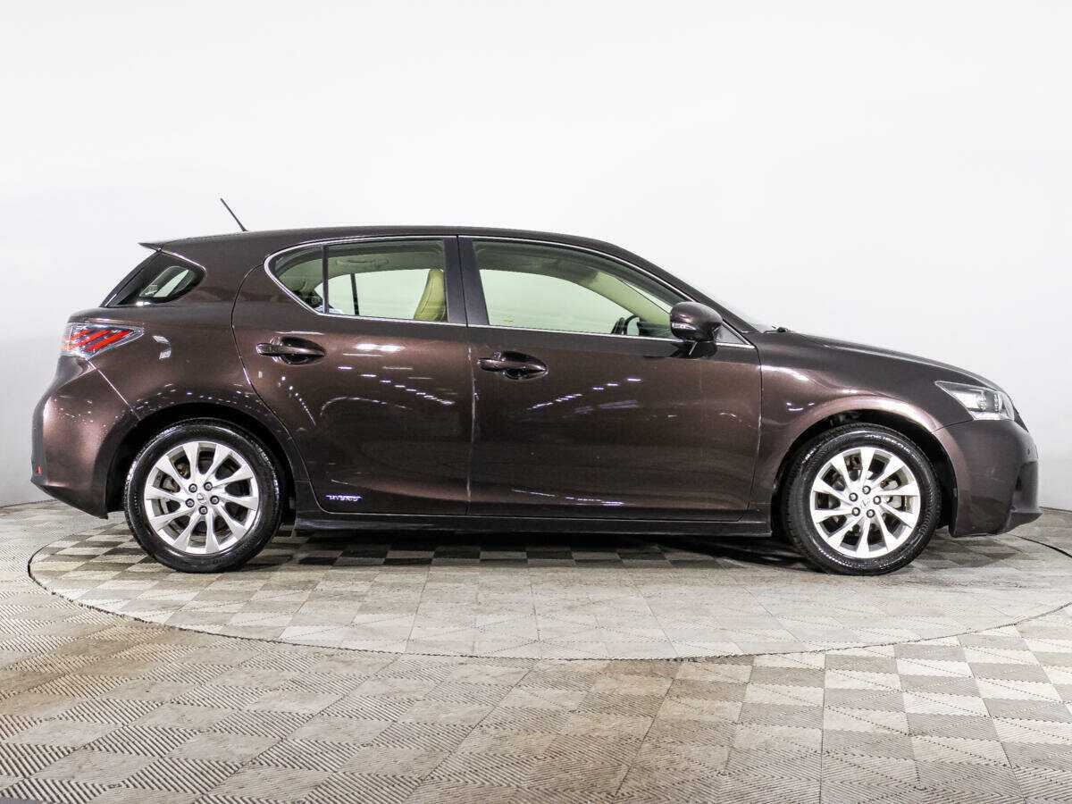 Купить Lexus CT с пробегом. Фото: #3