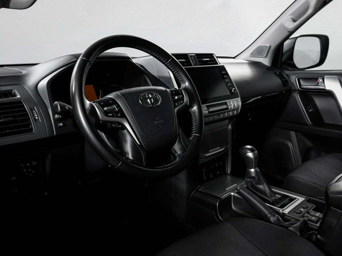 Купить Toyota Land Cruiser Prado с пробегом. Фото: #13