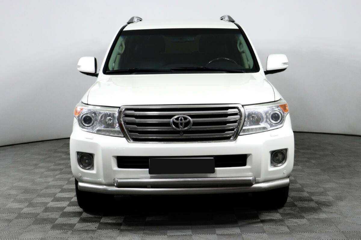 Купить Toyota Land Cruiser с пробегом. Фото: #1