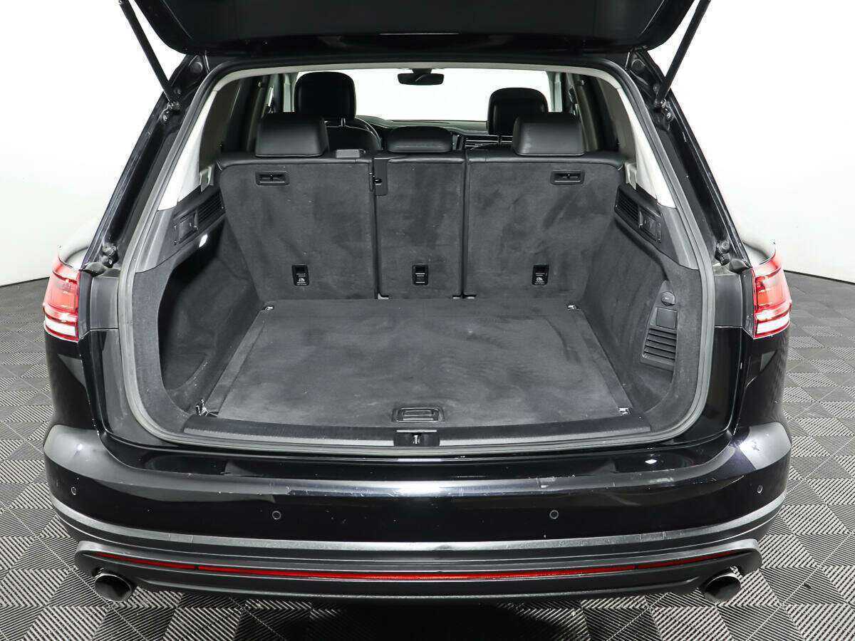 Купить Volkswagen Touareg с пробегом. Фото: #9