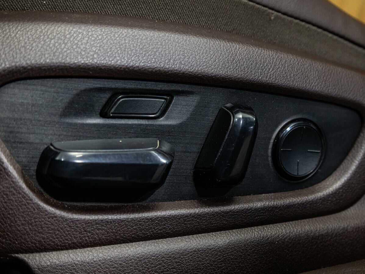 Купить Lexus ES с пробегом. Фото: #23