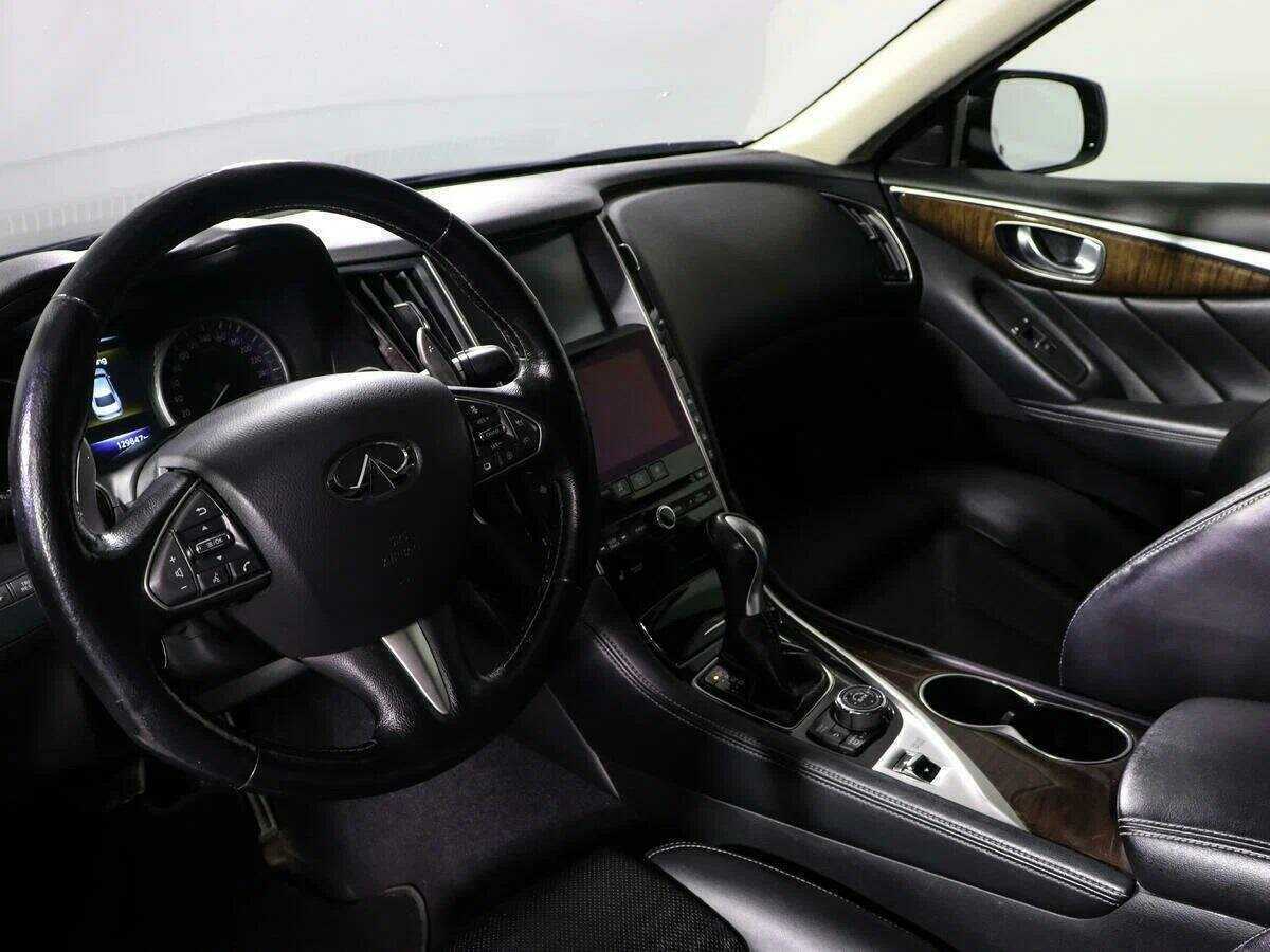 Купить Infiniti Q50 с пробегом. Фото: #13