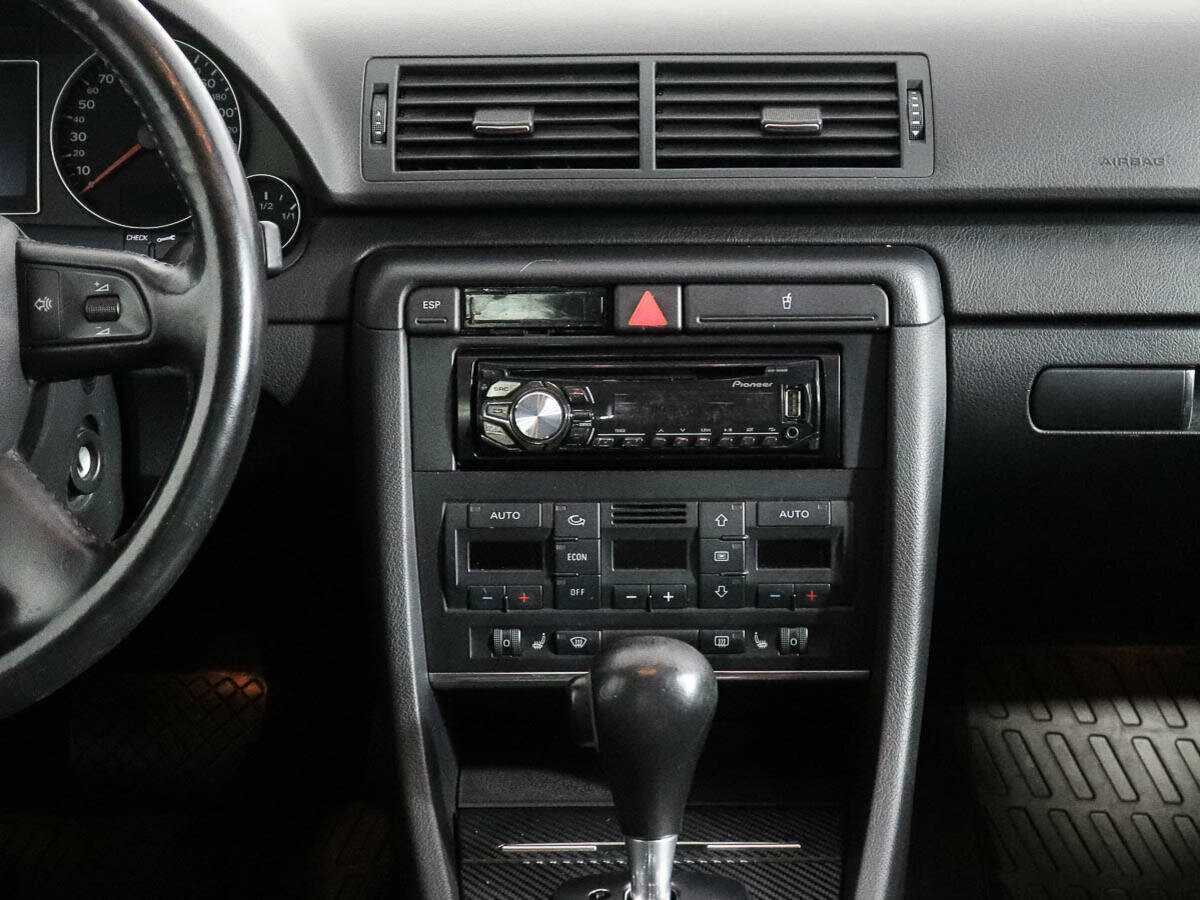 Купить Audi A4 с пробегом. Фото: #11