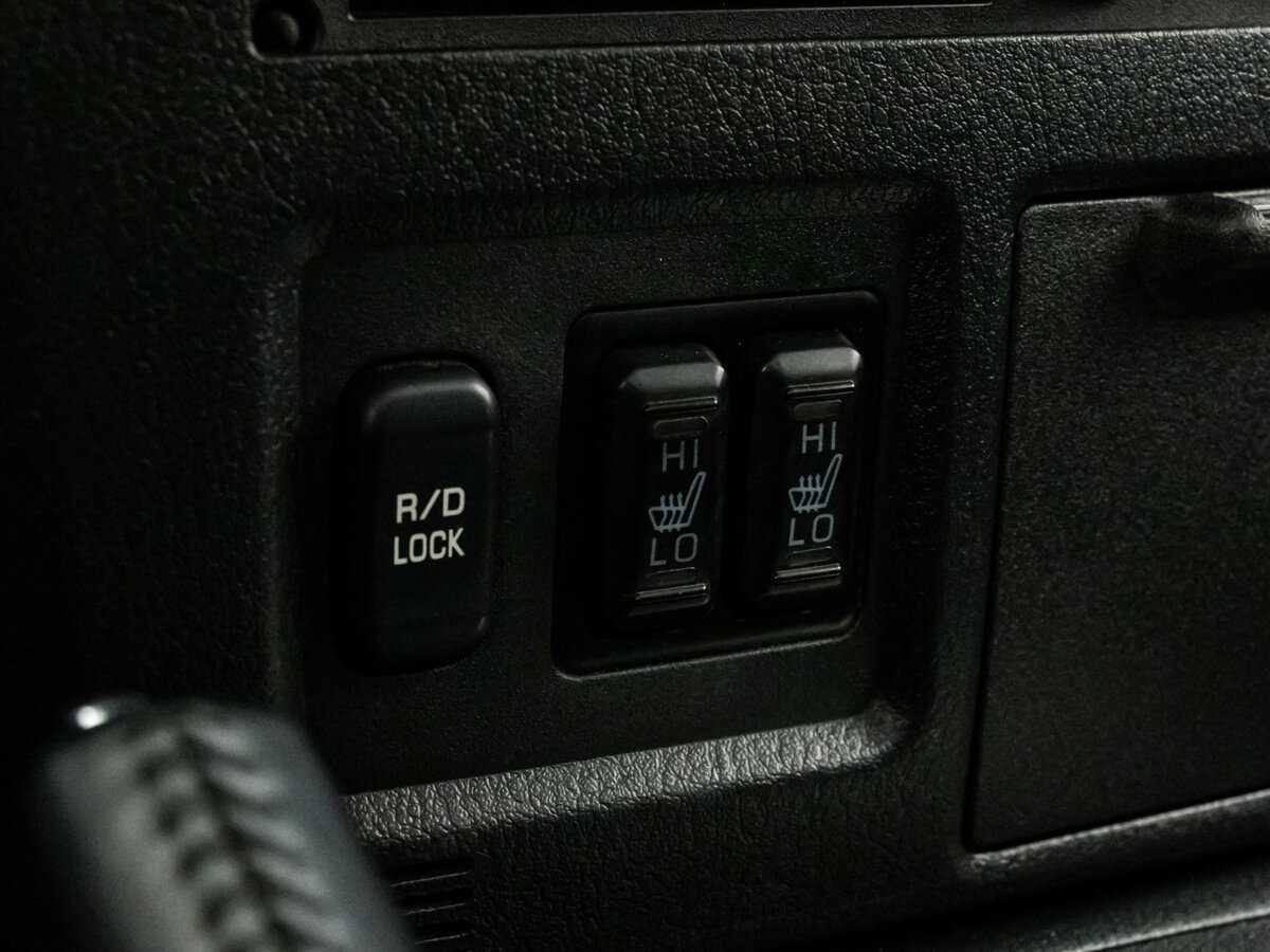 Купить Mitsubishi Pajero с пробегом. Фото: #17