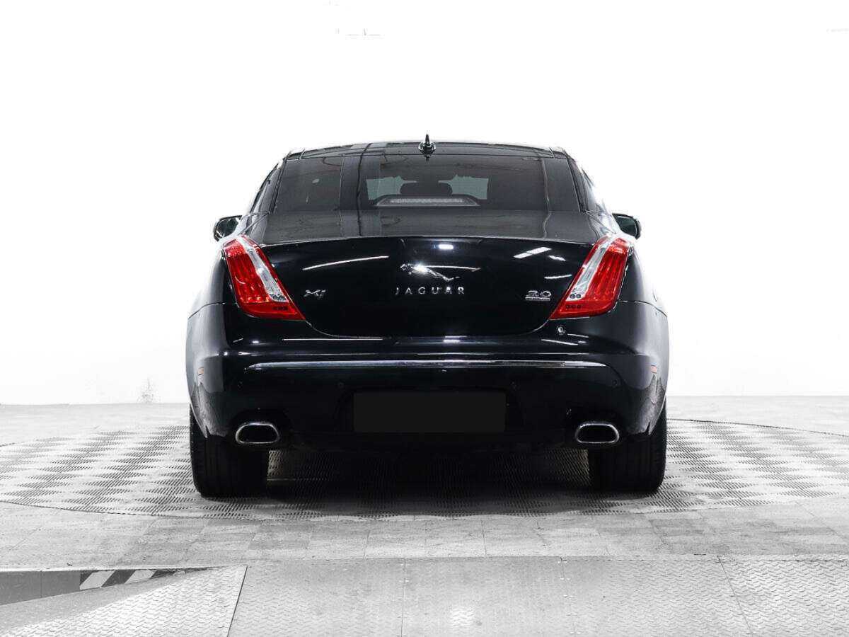 Купить Jaguar XJ с пробегом. Фото: #5