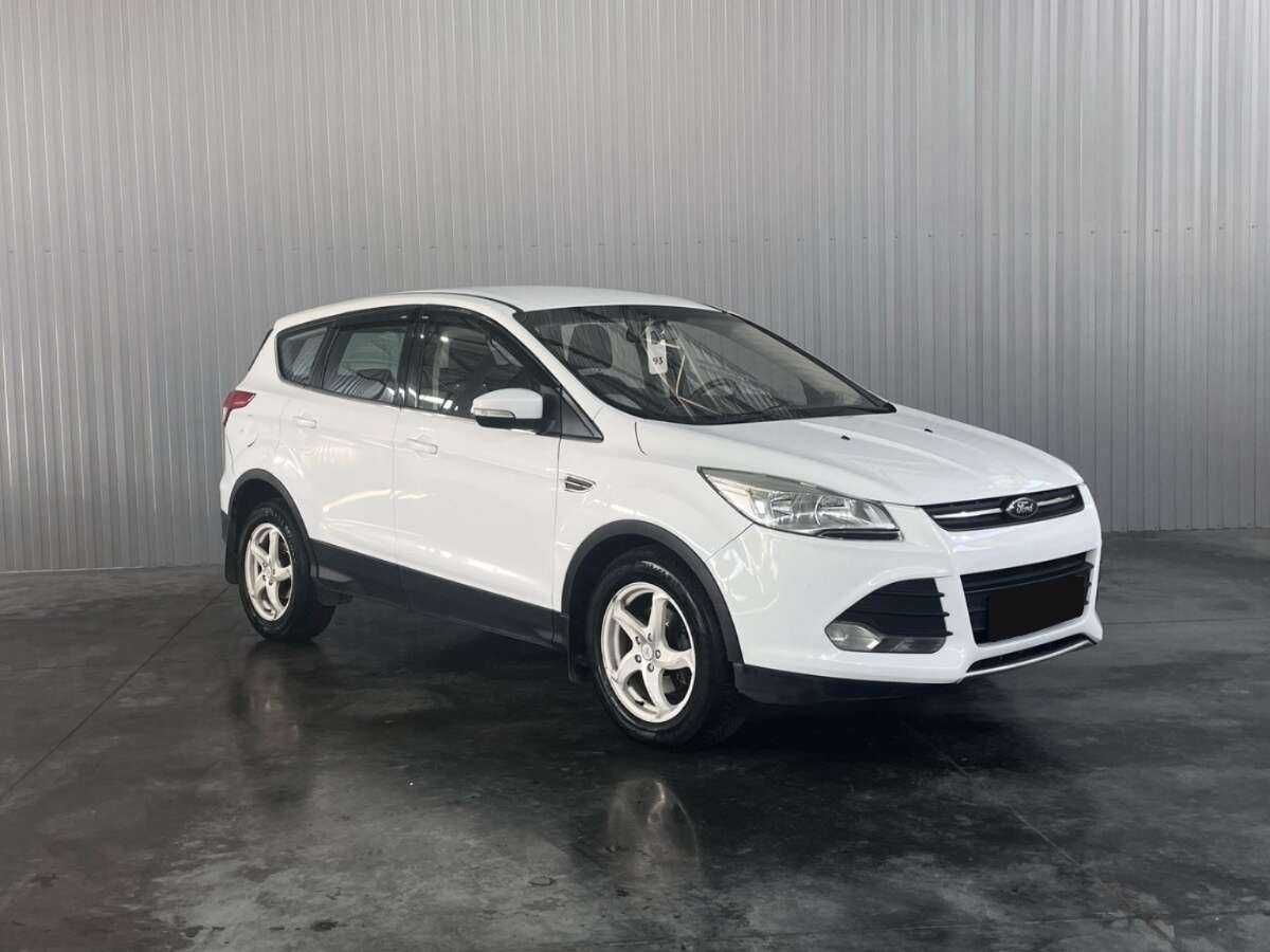 Купить Ford Kuga с пробегом. Фото: #2