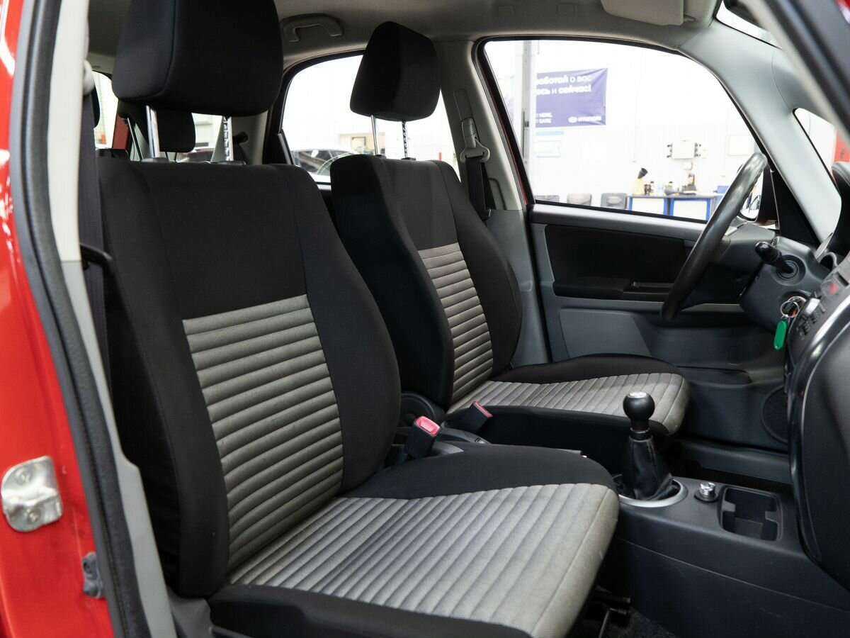 Купить Suzuki SX4 с пробегом. Фото: #8