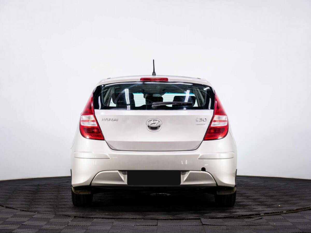 Купить Hyundai i30 с пробегом. Фото: #4