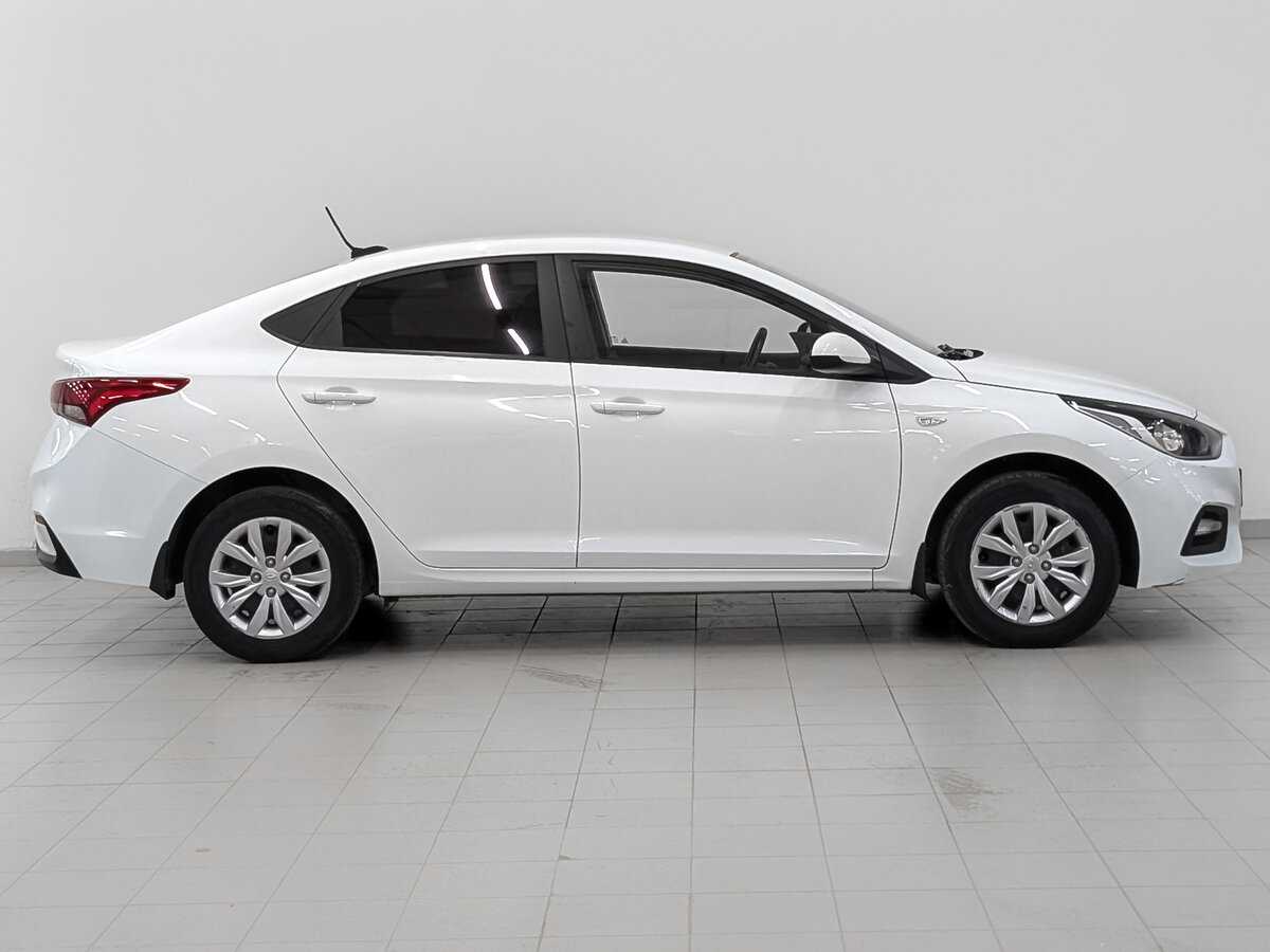 Купить Hyundai Solaris с пробегом. Фото: #3