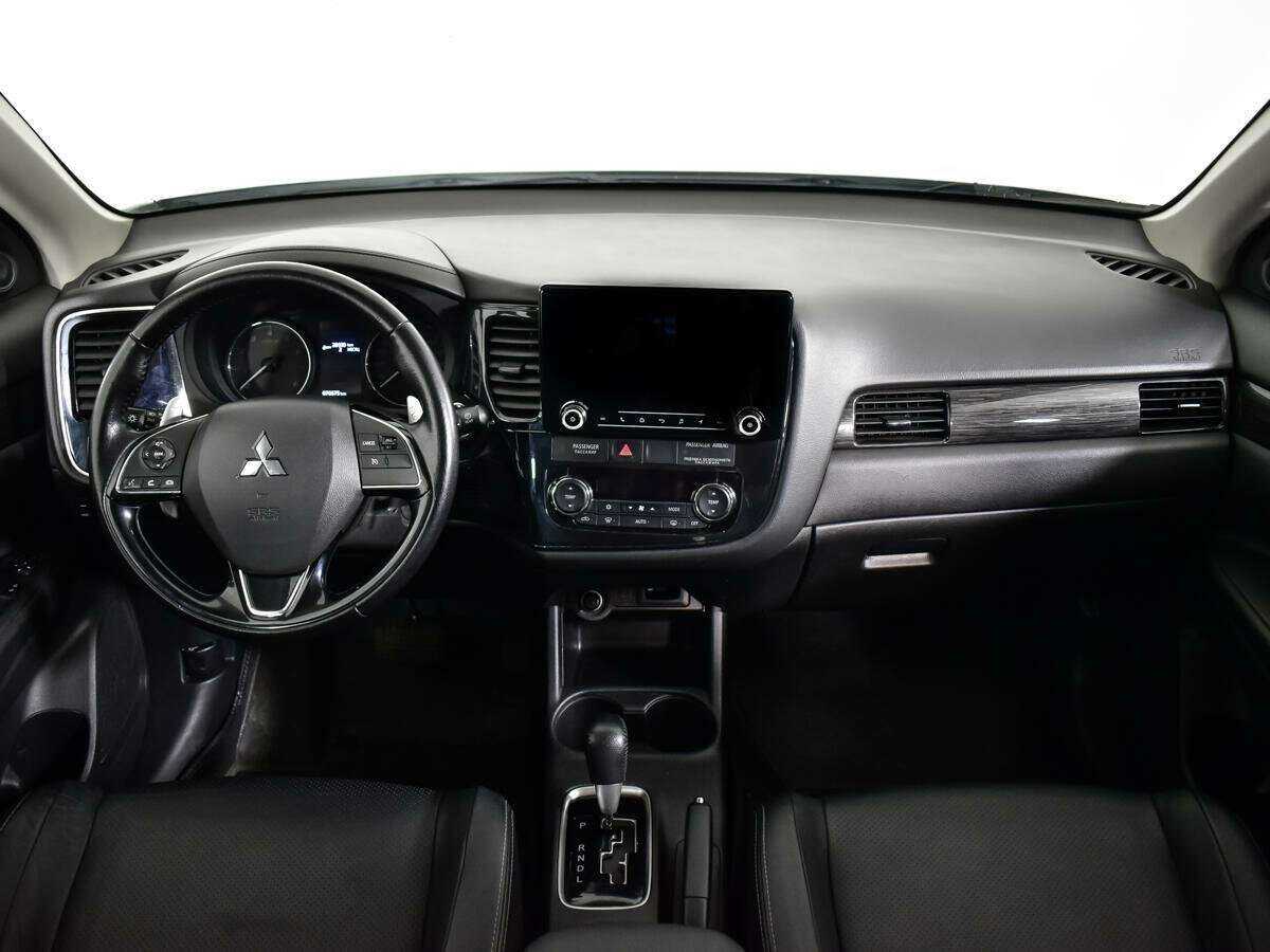 Купить Mitsubishi Outlander с пробегом. Фото: #11