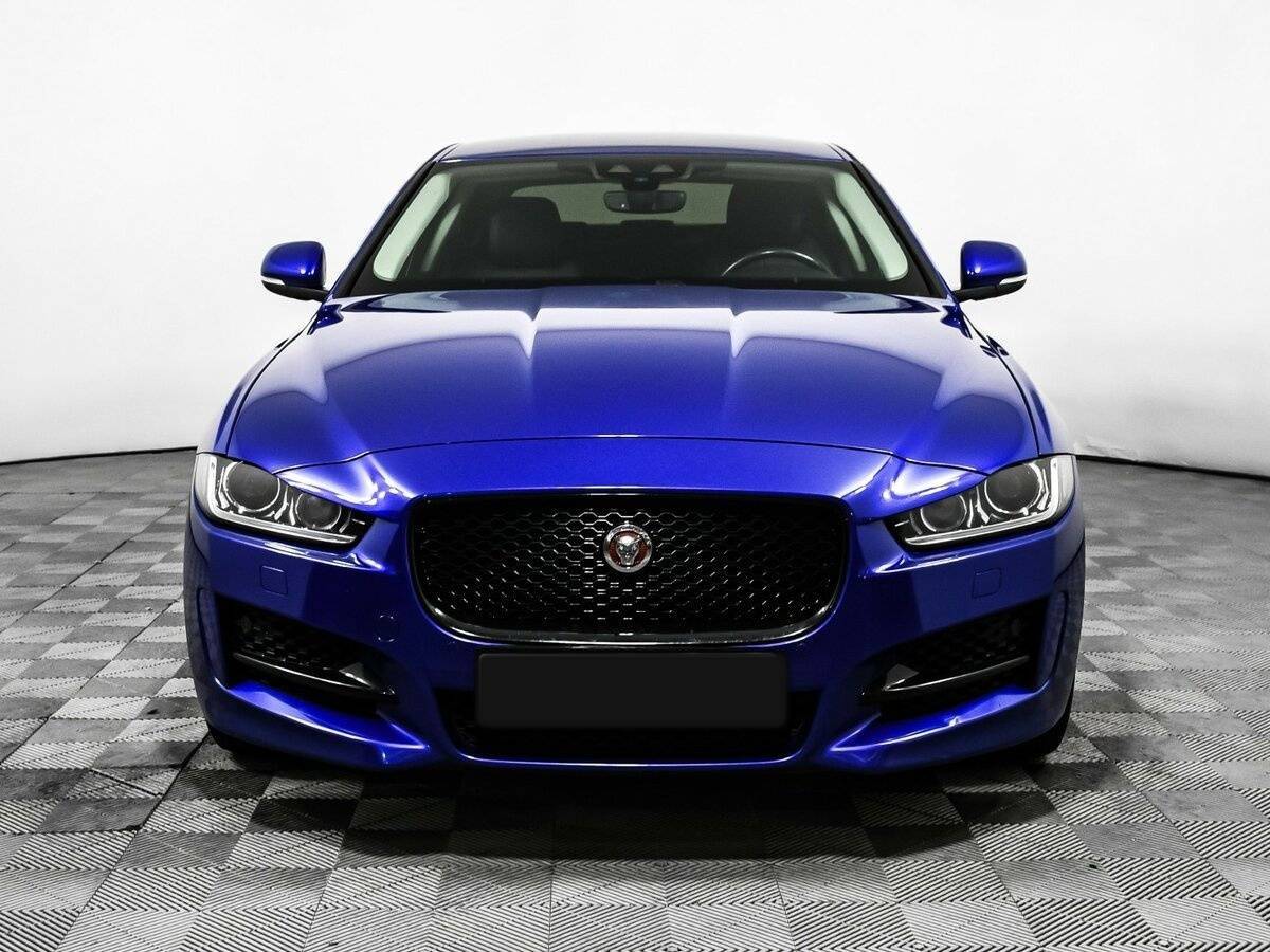 Купить Jaguar XE с пробегом. Фото: #1