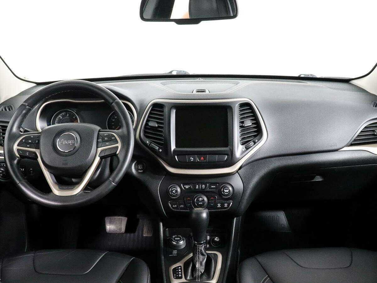 Купить Jeep Cherokee с пробегом. Фото: #10