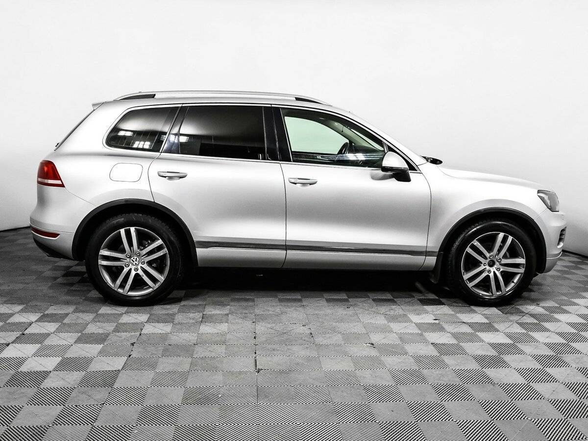 Купить Volkswagen Touareg с пробегом. Фото: #3