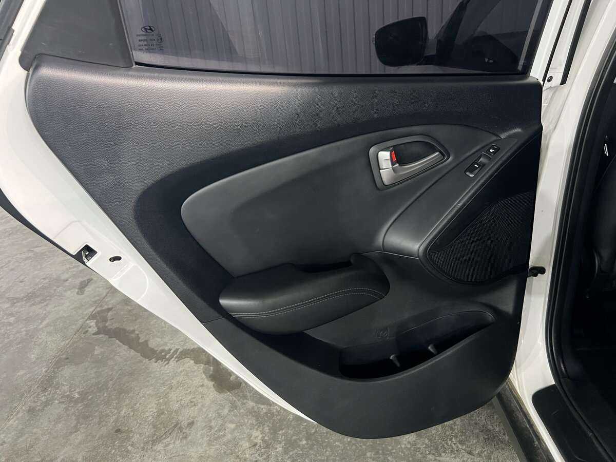 Купить Hyundai ix35 с пробегом. Фото: #14