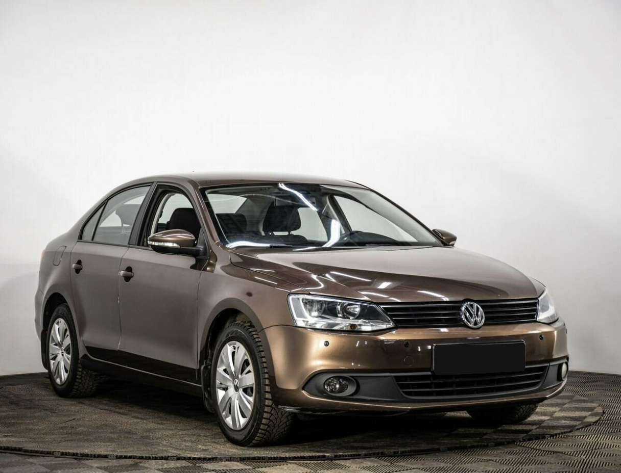 Купить Volkswagen Jetta с пробегом. Фото: #2
