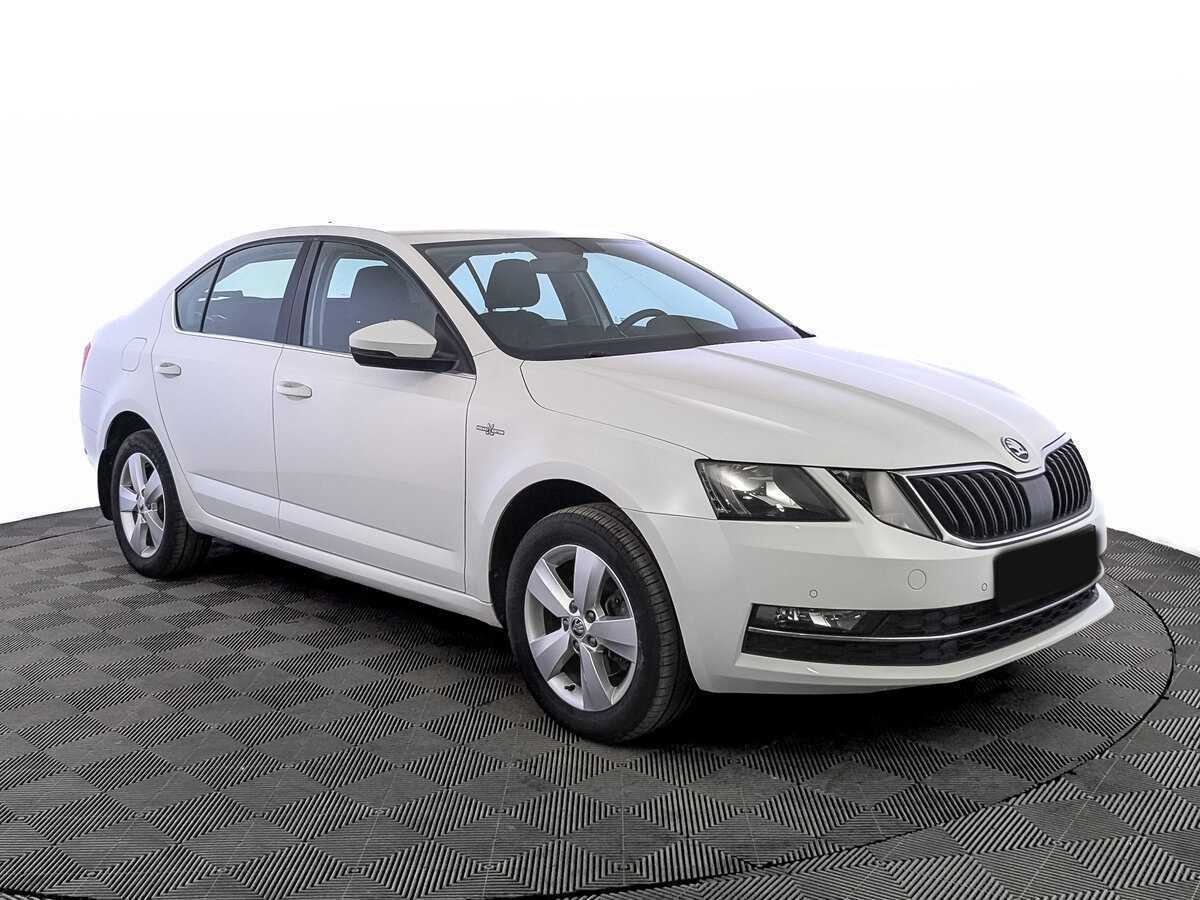 Купить Skoda Octavia с пробегом. Фото: #2