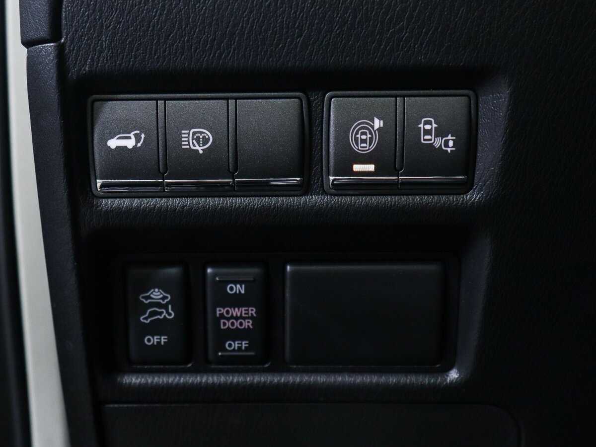 Купить Nissan Patrol с пробегом. Фото: #19
