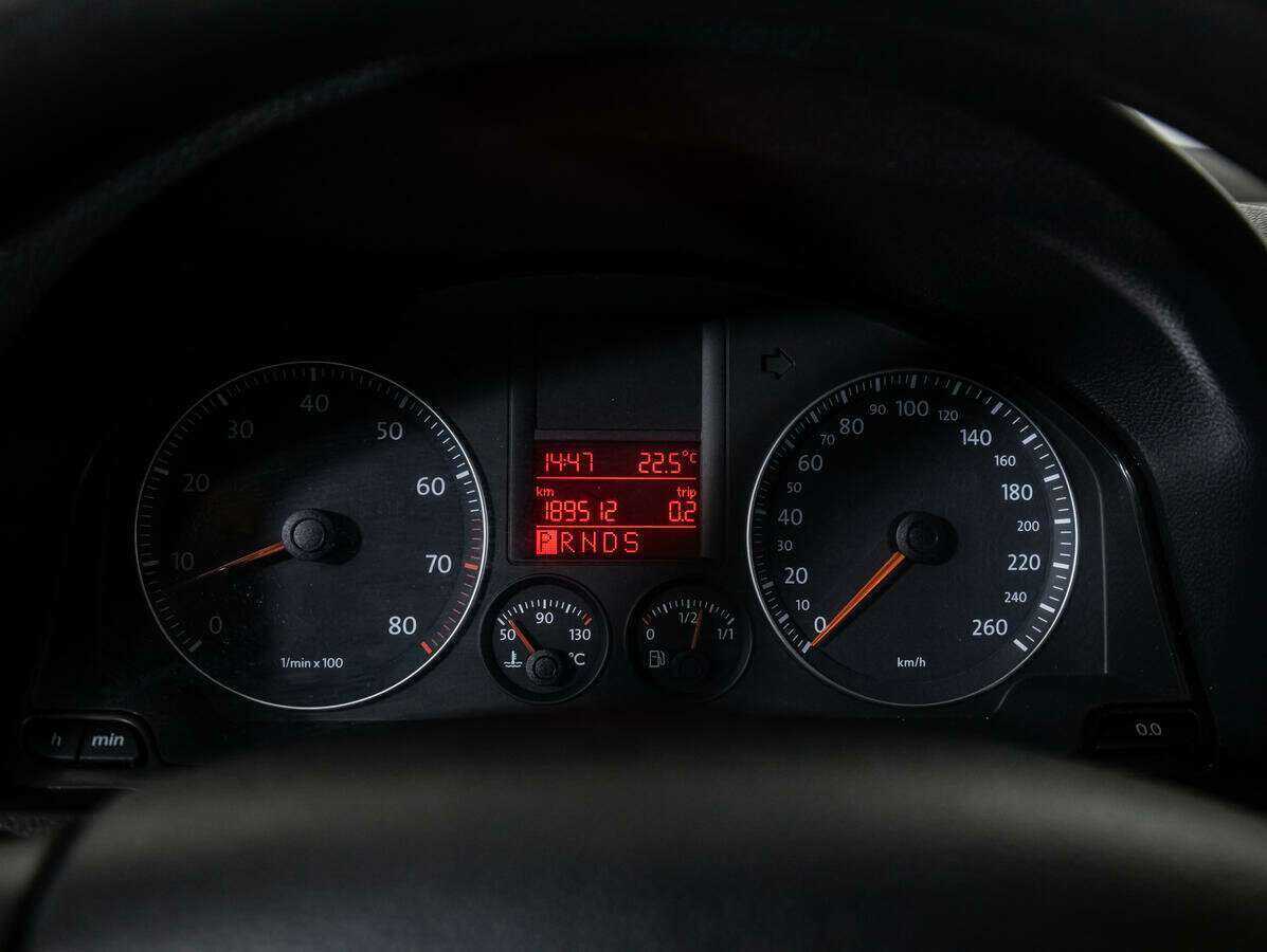 Купить Volkswagen Jetta с пробегом. Фото: #11