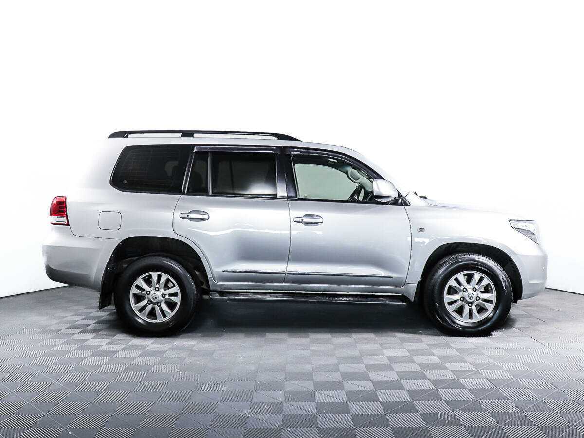 Купить Toyota Land Cruiser с пробегом. Фото: #3