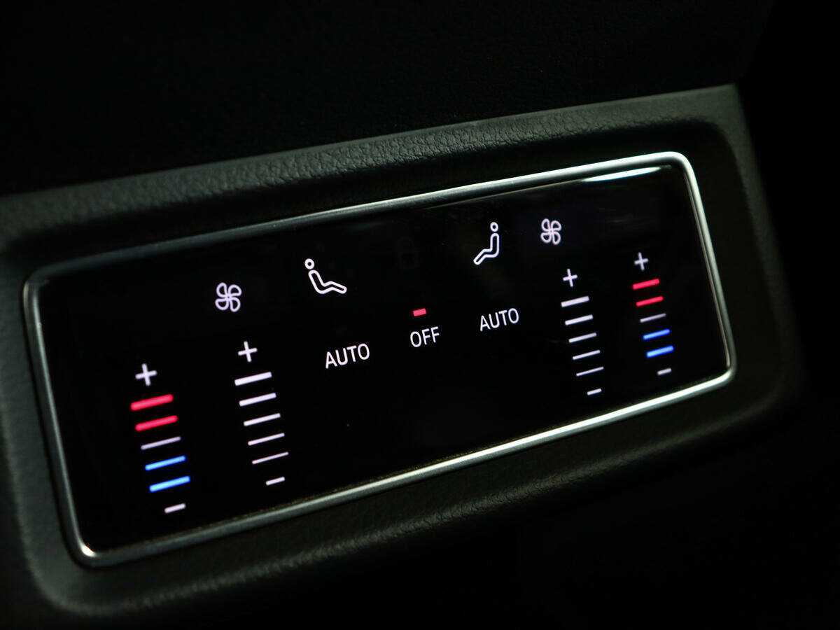 Купить Audi e-tron с пробегом. Фото: #27