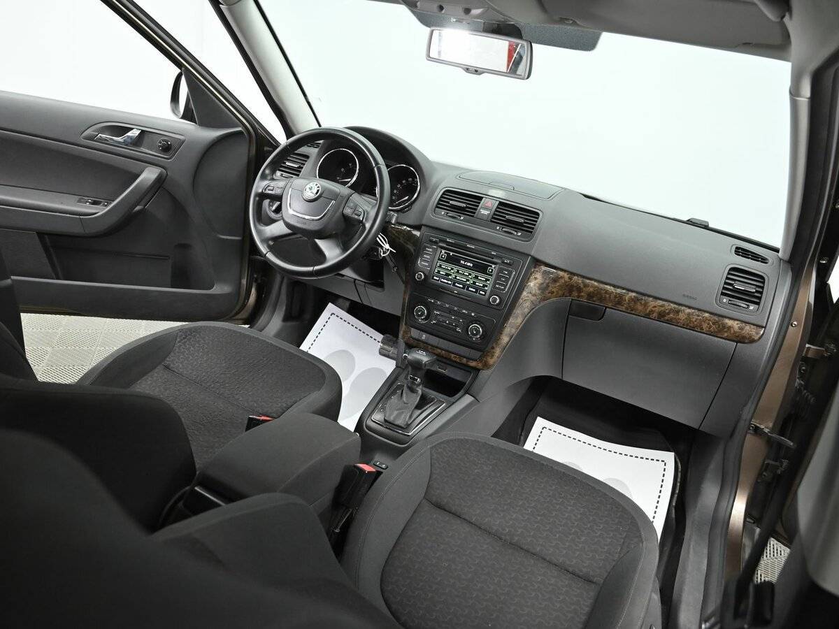 Купить Skoda Yeti с пробегом. Фото: #11