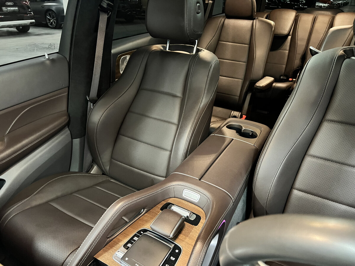 Купить Mercedes-Benz GLS с пробегом. Фото: #18