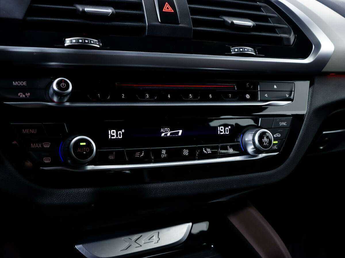 Купить BMW X4 с пробегом. Фото: #13