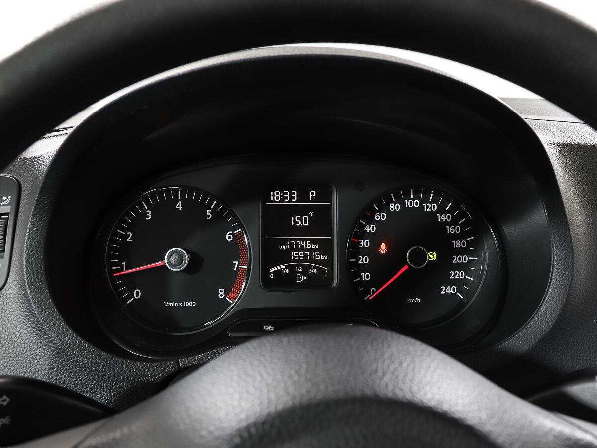 Купить Volkswagen Polo с пробегом. Фото: #9