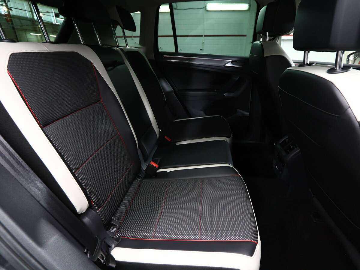 Купить Volkswagen Tiguan с пробегом. Фото: #13
