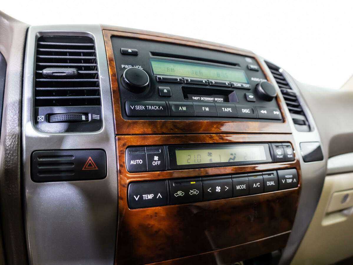 Купить Toyota Land Cruiser Prado с пробегом. Фото: #10