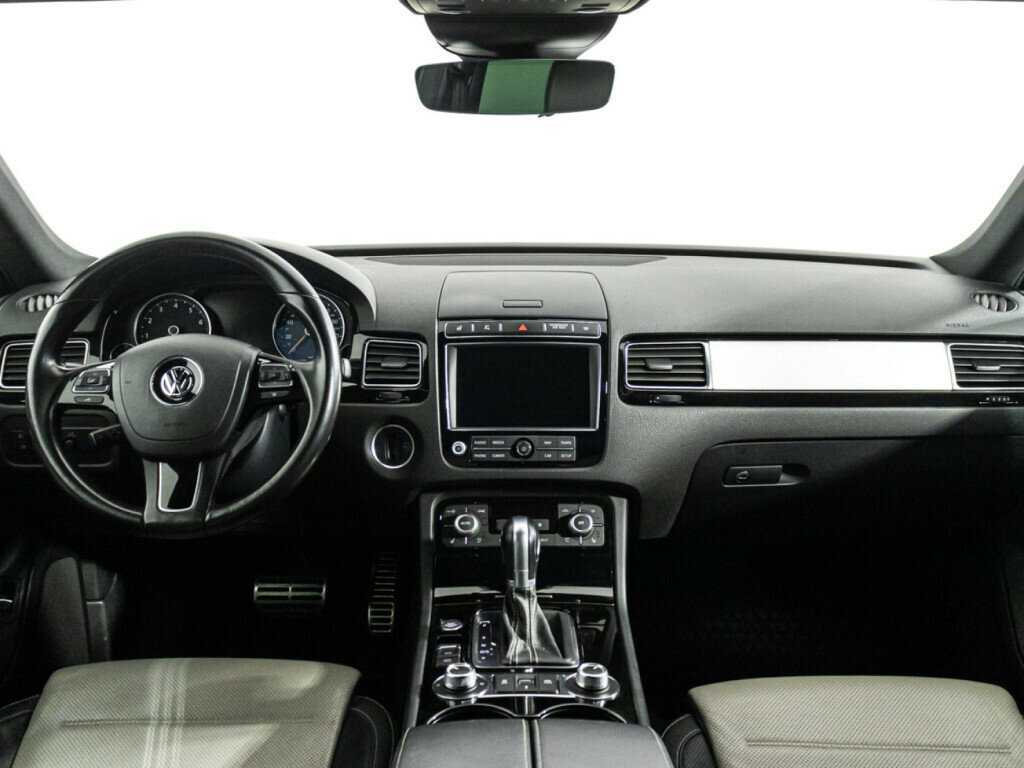 Купить Volkswagen Touareg с пробегом. Фото: #12