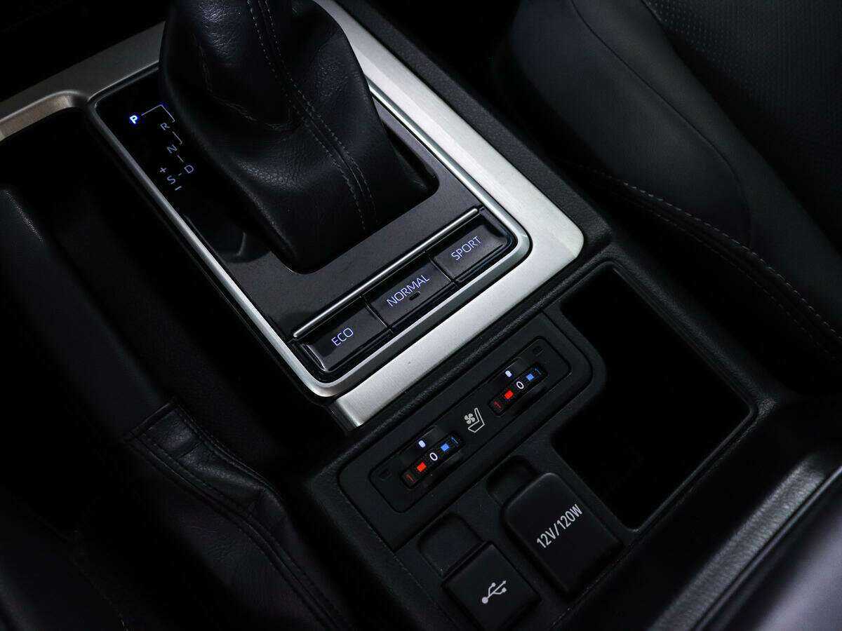 Купить Toyota Land Cruiser Prado с пробегом. Фото: #15