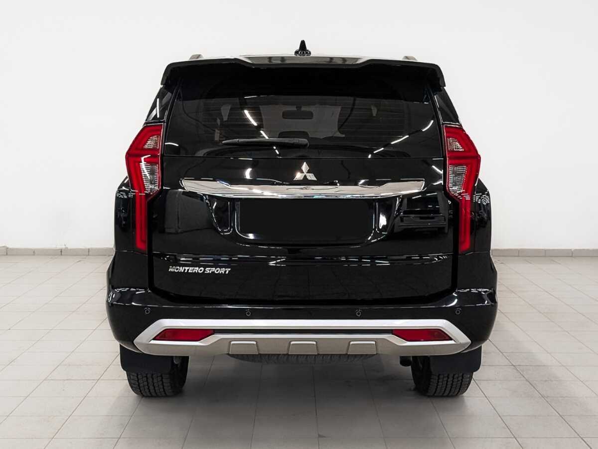 Купить Mitsubishi Montero Sport с пробегом. Фото: #5