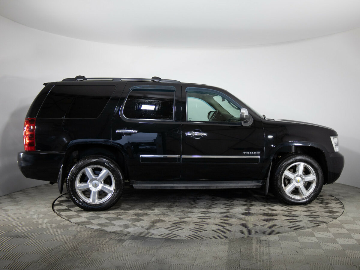 Купить Chevrolet Tahoe с пробегом. Фото: #3