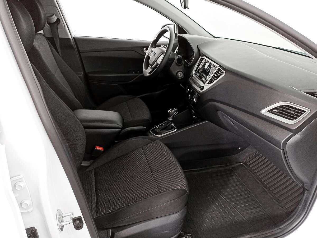 Купить Hyundai Solaris с пробегом. Фото: #8
