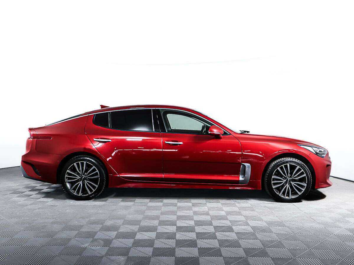 Купить Kia Stinger с пробегом. Фото: #3