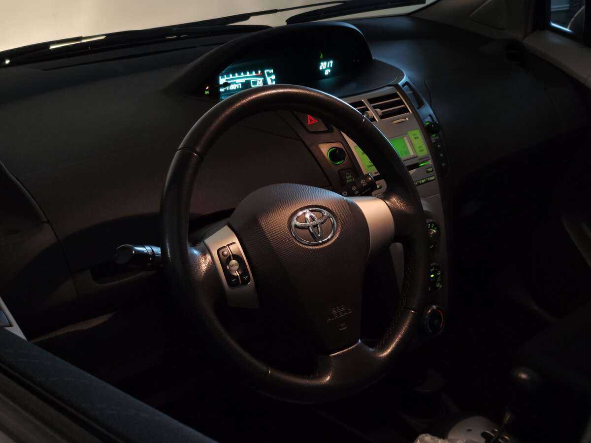 Купить Toyota Yaris с пробегом. Фото: #13