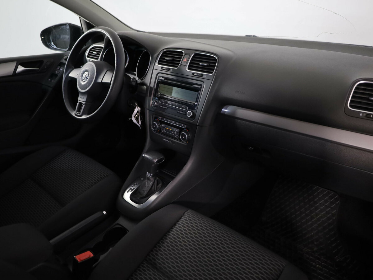 Купить Volkswagen Golf с пробегом. Фото: #13