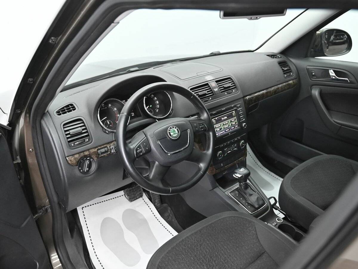 Купить Skoda Yeti с пробегом. Фото: #7