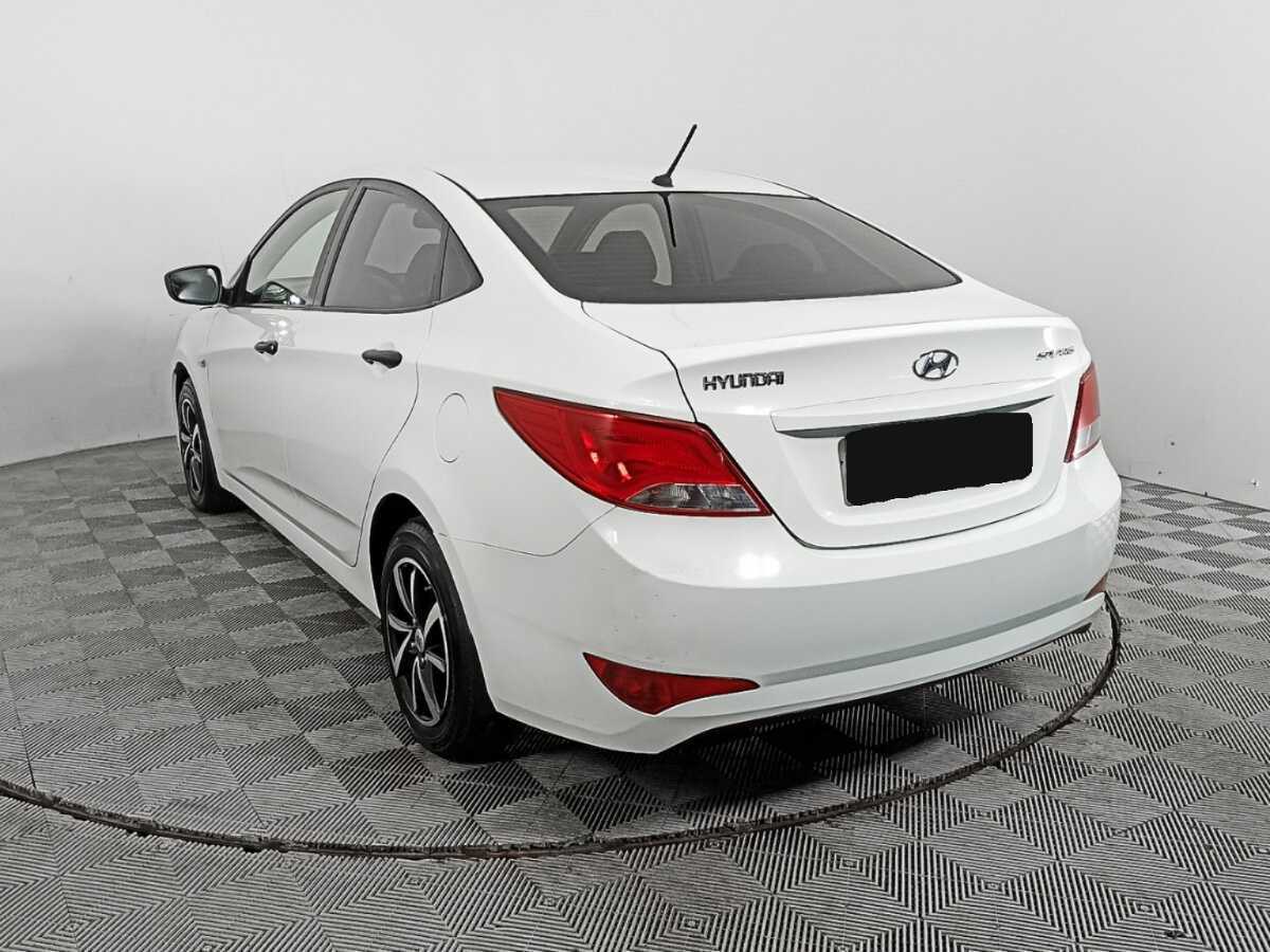 Купить Hyundai Solaris с пробегом. Фото: #5