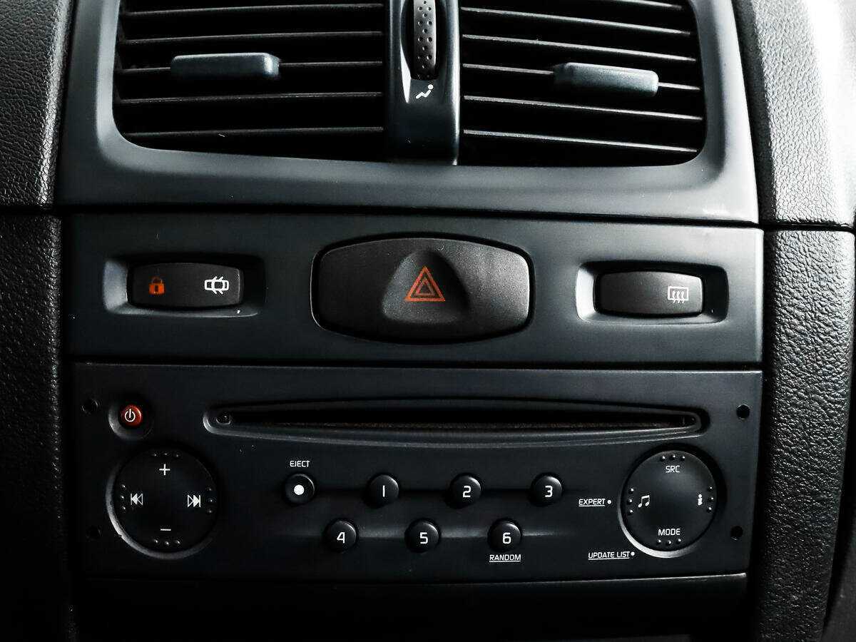 Купить Renault Symbol с пробегом. Фото: #12