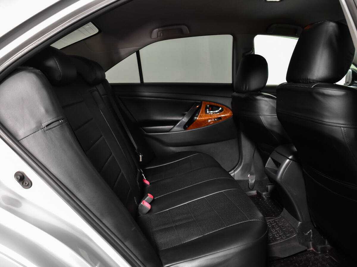 Купить Toyota Camry с пробегом. Фото: #9