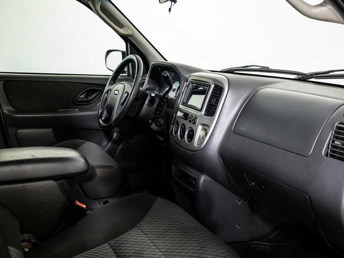 Купить Ford Escape с пробегом. Фото: #8
