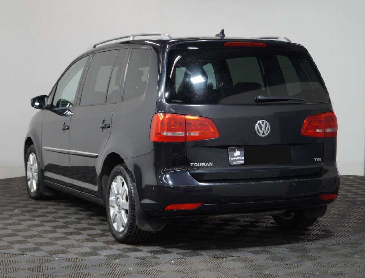 Купить Volkswagen Touran с пробегом. Фото: #2