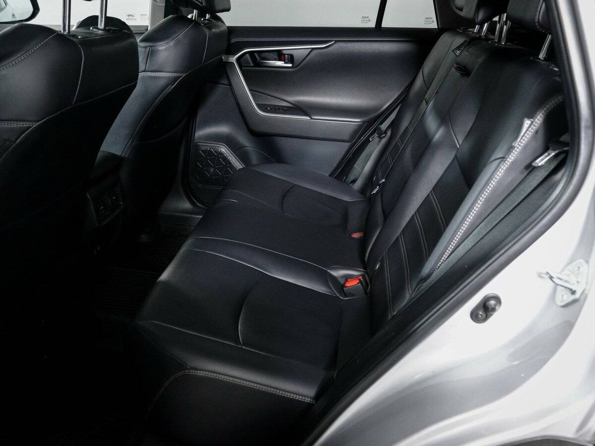 Купить Toyota RAV4 с пробегом. Фото: #9